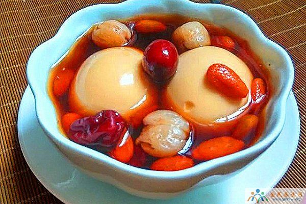 吃什么最养胃修复胃？清晨养胃汤和桂圆红枣鸡蛋汤
